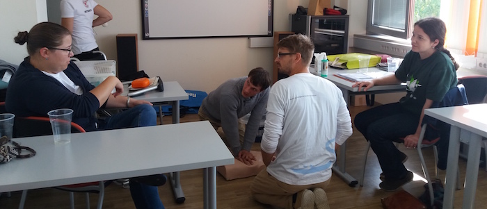 zavod-sopotniki-prostovoljci-sopotnikov-smo-opravili-tečaj-prve-pomoči